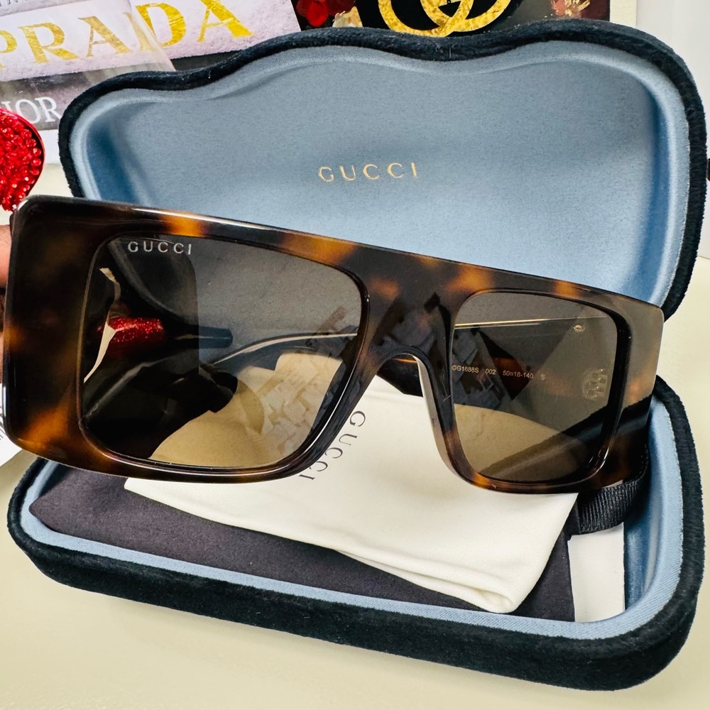 Gucci Brown Rectangular Sunglasses - image 12